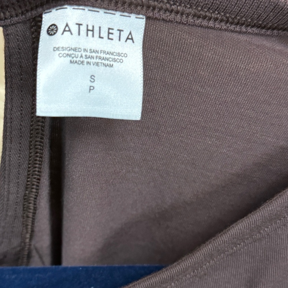 Athleta 3/4 sleeve Top Like New Small - Picture 4 of 6